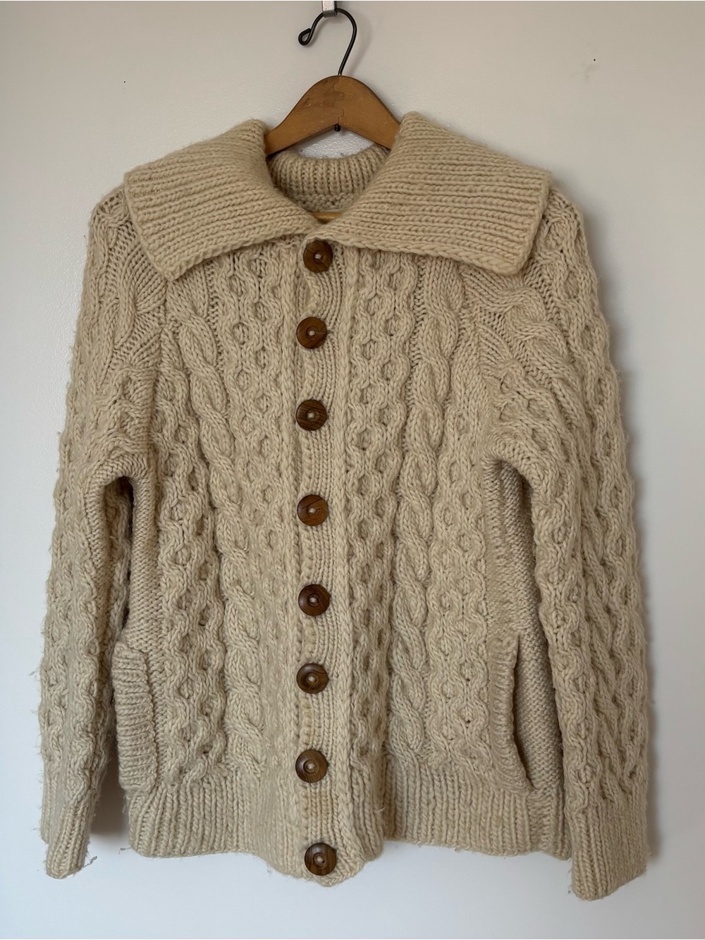 Vintage Cream Cable Knit Cardigan with Wooden Buttons - Picture 5 of 6